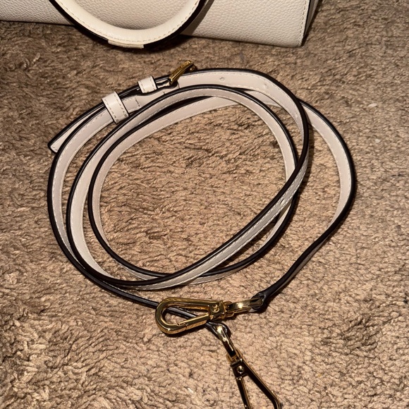 Michael Kors White Leather Handbag - Picture 9 of 10